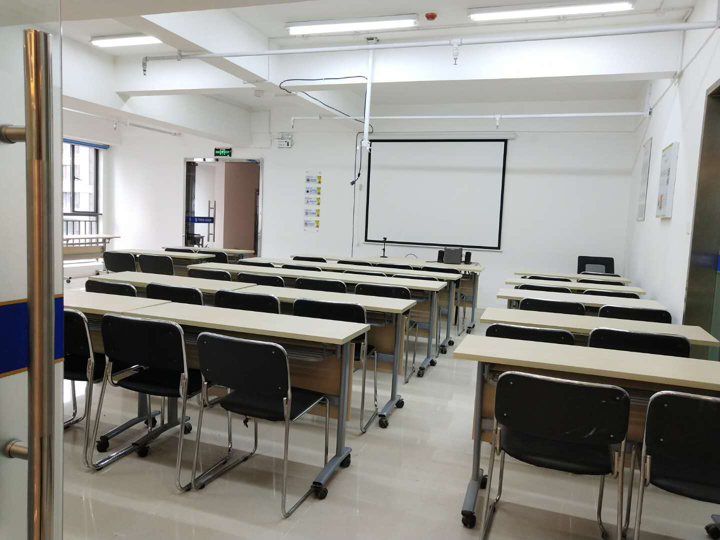 教室4
